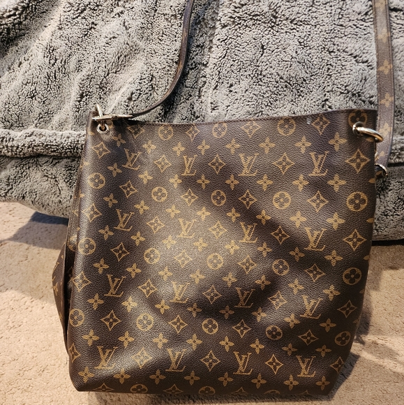 Louis Vuitton Monogram METIS HOBO bag - Picture 6 of 11